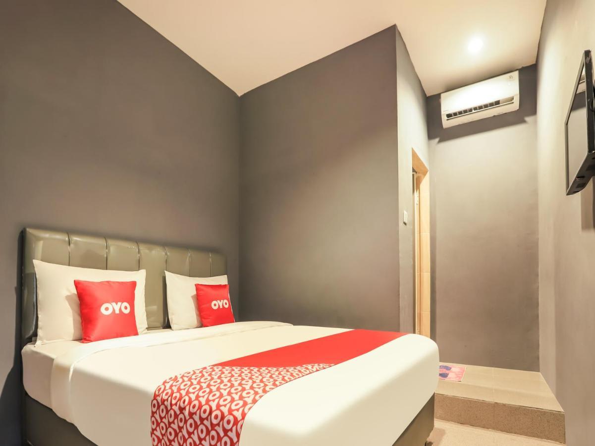 Oyo 3492 Mandala Residence 棉兰 外观 照片