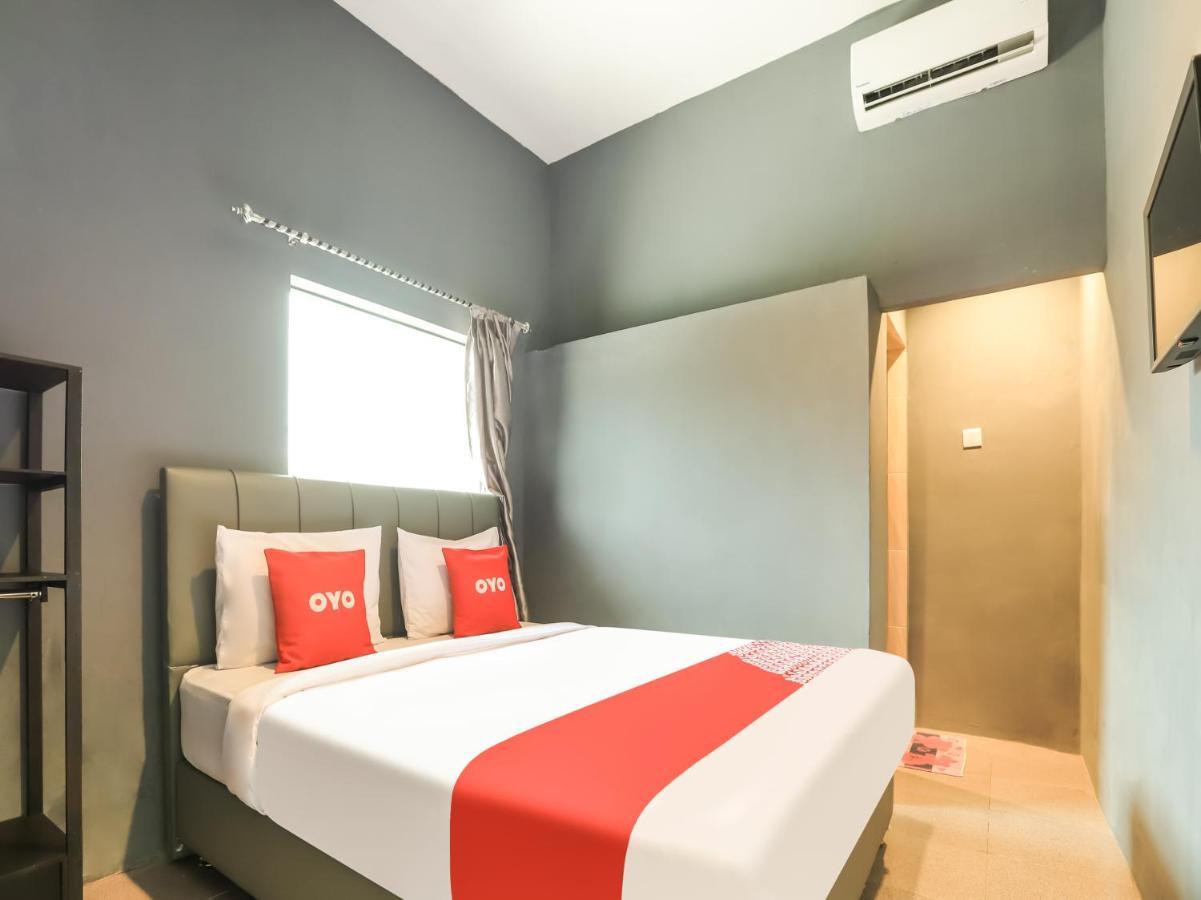 Oyo 3492 Mandala Residence 棉兰 外观 照片